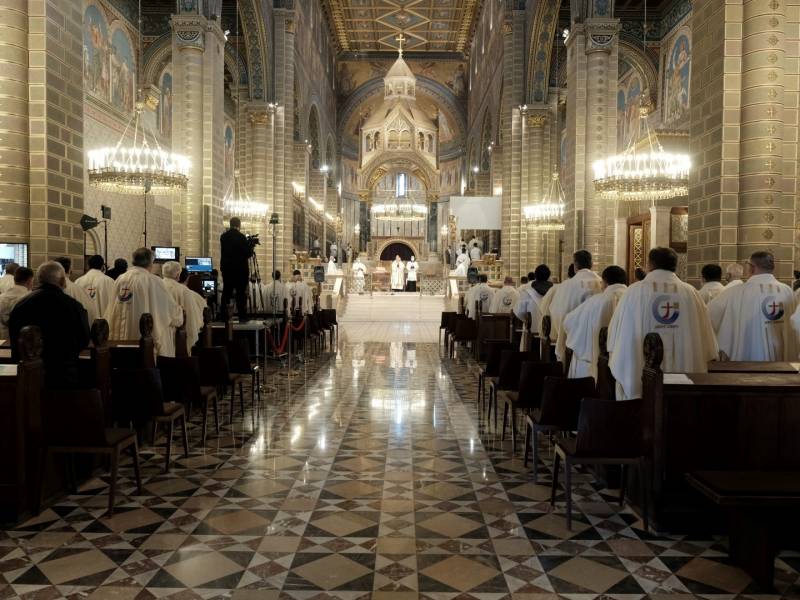 Krizmaszentelés (20).JPG